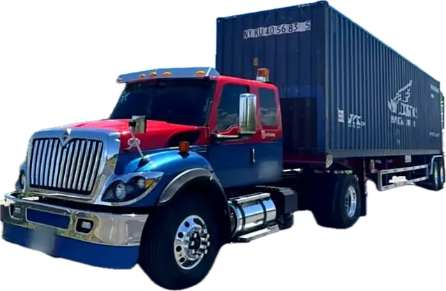 Tractomula International con contenedor marítimo